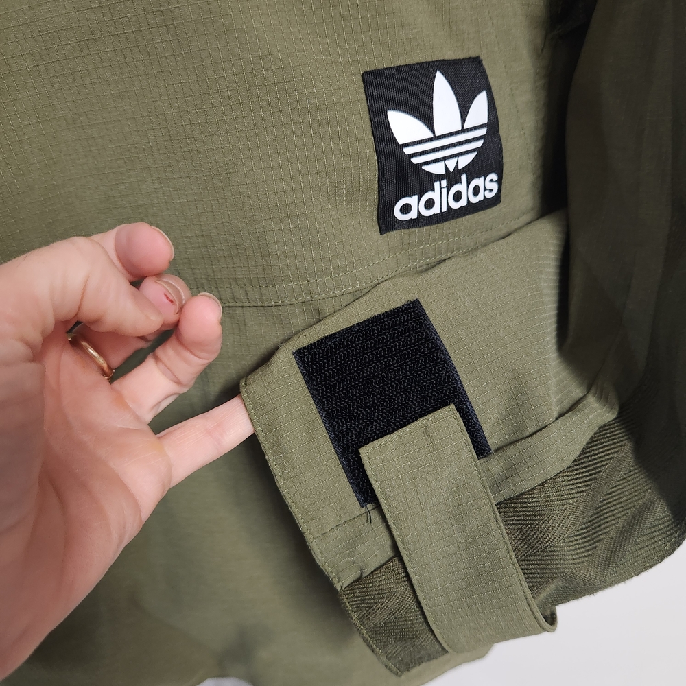 Adidas Men's Green Hooded Windbreaker, Pullover, Jacket, Army Green, Medium, Exc - Picture 3 of 12